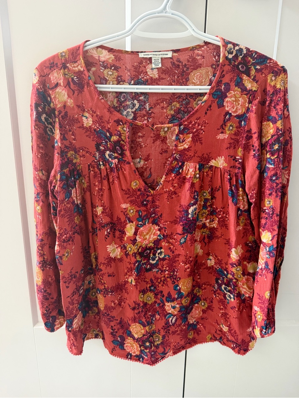 American Eagle Floral Boho Blouse XS 100% Viscose